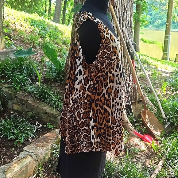 Perseption Leopard Astronomical Sleeveless Blouse - Picture 5 of 7